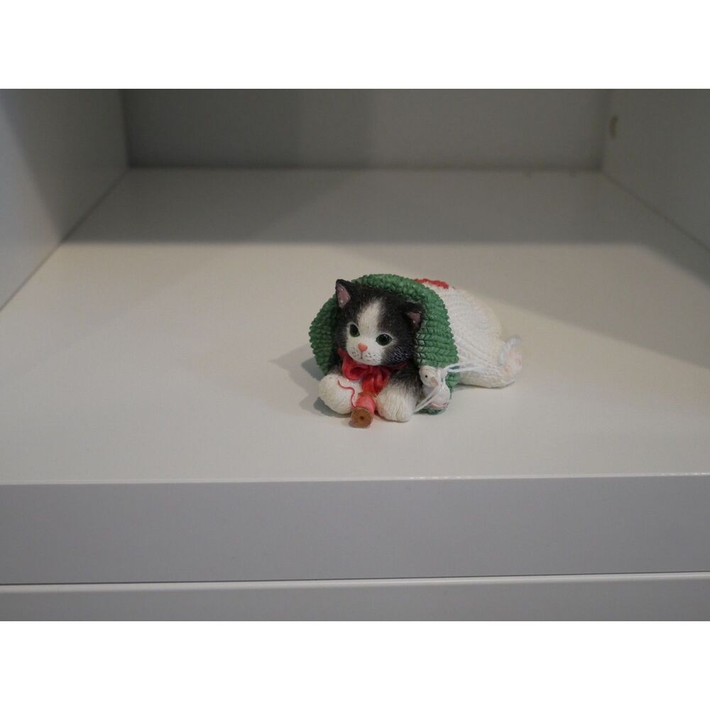Calico Kittens Christmas Cat in Stocking Knitting Enesco Figurine